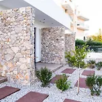 Pebble Garden شقة